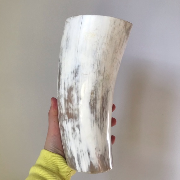 Tenfold New York Ivory Tusk Vase - Picture 1 of 5